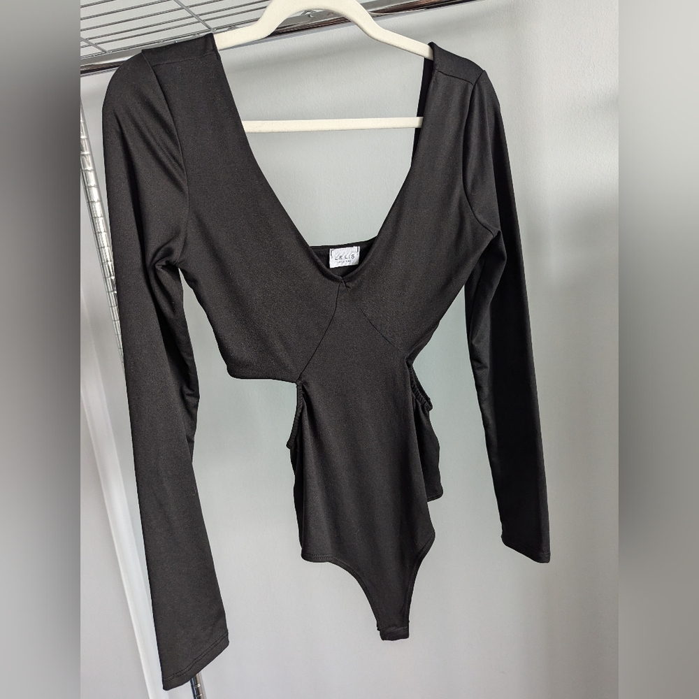 *NWOT* Le Lis Deep V Black Bodysuit